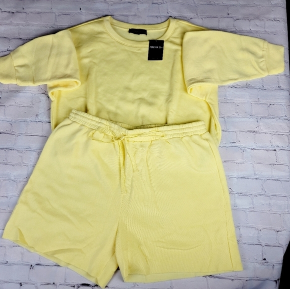 FOREVER 21 Shorts Set - Picture 7 of 11